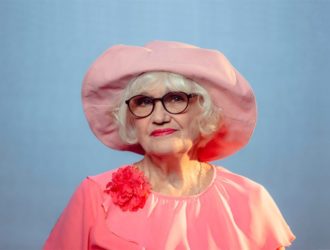 Легенда кузбасской сцены, народная артистка России Лидия Цуканова приглашает зрителей на свой бенефис