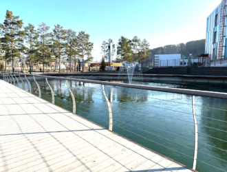 В Калтане открыли новый городской парк с озерами и террасами