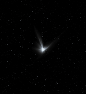 Кузбассовцы смогут увидеть в ночном небе комету