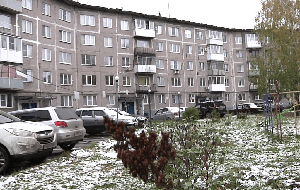 В Новокузнецке завершили капремонт системы отопления в «доме-шайбе» на Запсибе
