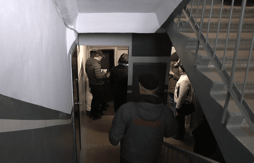 В Новокузнецке завершили капремонт системы отопления в «доме-шайбе» на Запсибе