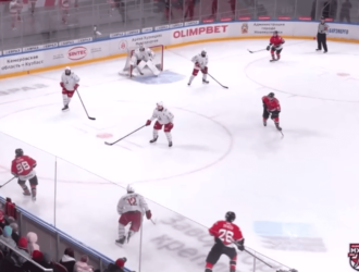 «Кузнецкие Медведи» одолели команду из Ярославля в серии буллитов