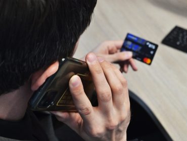 В России могут разрешить самозапрет международных звонков