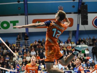 Волейбольный «Кузбасс» проиграл в сибирском дерби «Локомотиву»