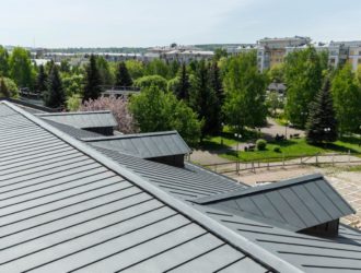 На управляющую компанию в Ленинске-Кузнецком завели дело за протекающую крышу
