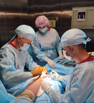 Травматологи Кузбасса восстанавливают кисть бойца, тяжело раненного в зоне СВО