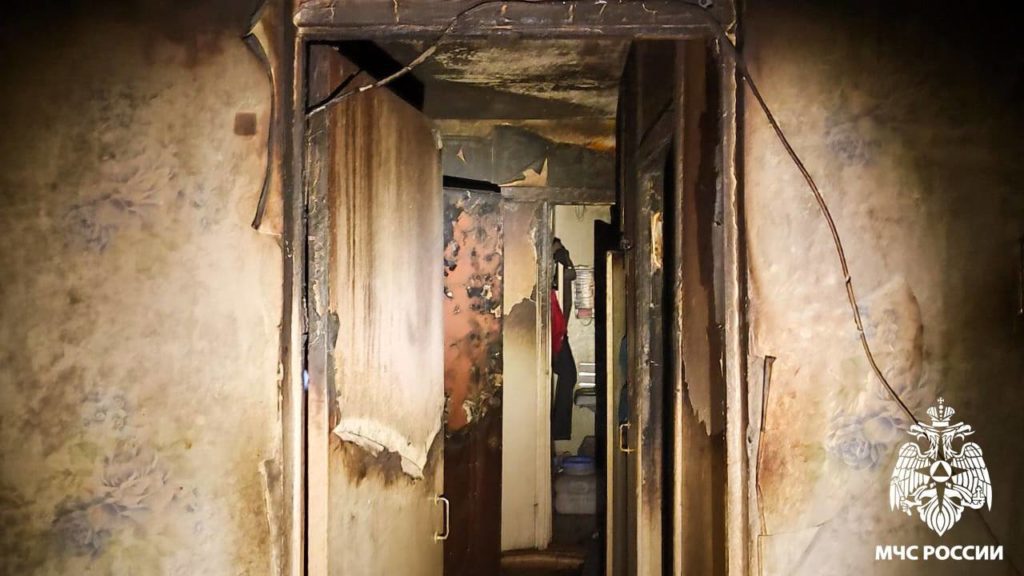 В Новокузнецке случился страшный пожар в девятиэтажке: спасли 13 человек