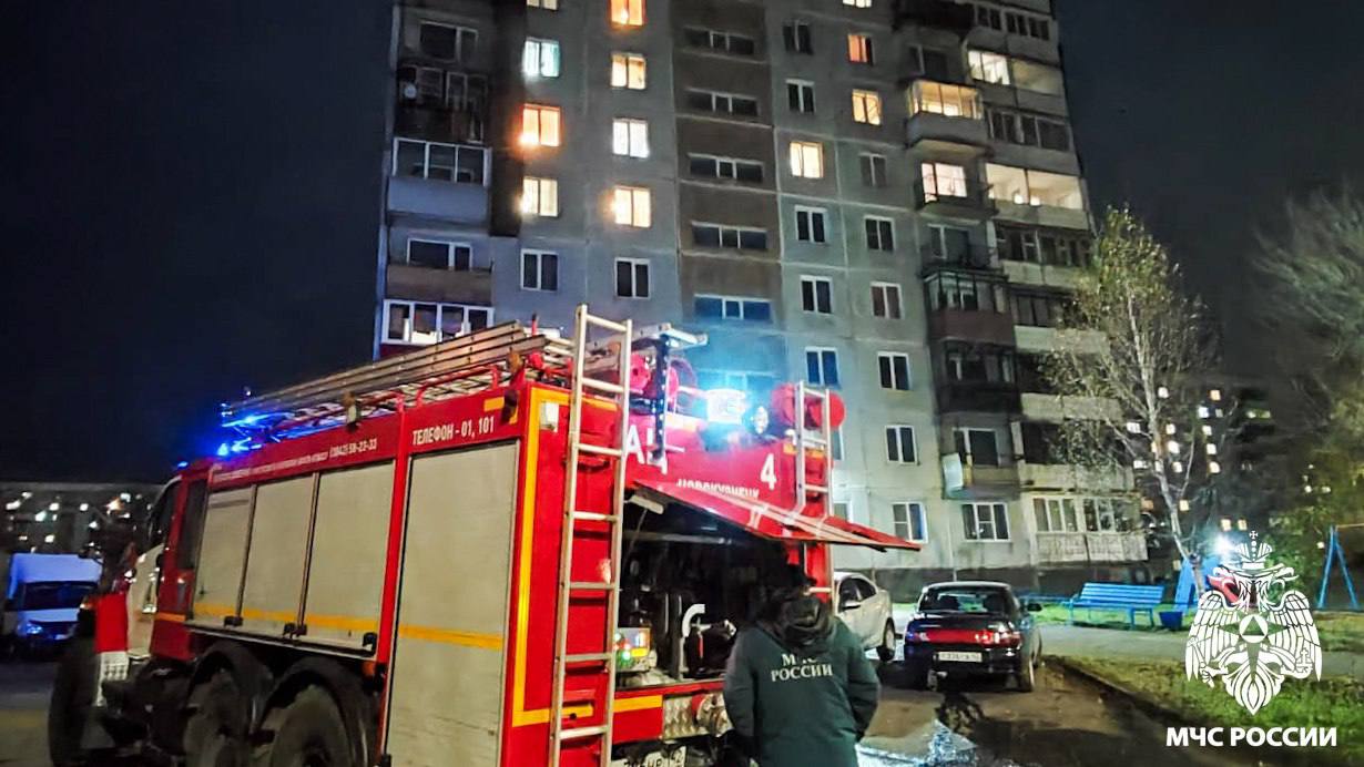 В Новокузнецке случился страшный пожар в девятиэтажке: спасли 13 человек