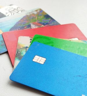 Банки начали уточнять степень родства при переводе крупных сумм