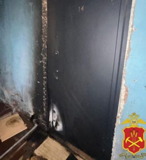 В Таштаголе мужчина поджег дверь квартиры бывшей сожительницы