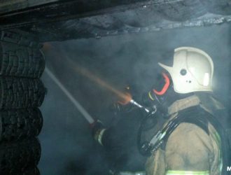В Новокузнецке в офисном здании произошел пожар