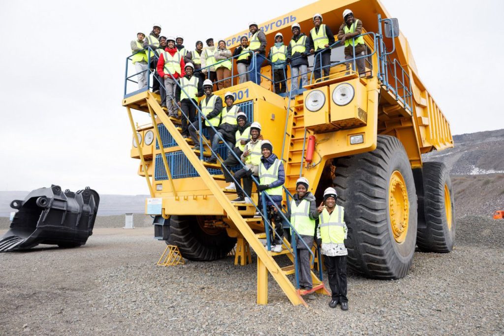«Кузбассразрезуголь» поделился опытом развития промышленного туризма с гостями из Африки