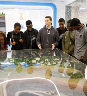 «Кузбассразрезуголь» поделился опытом развития промышленного туризма с гостями из Африки