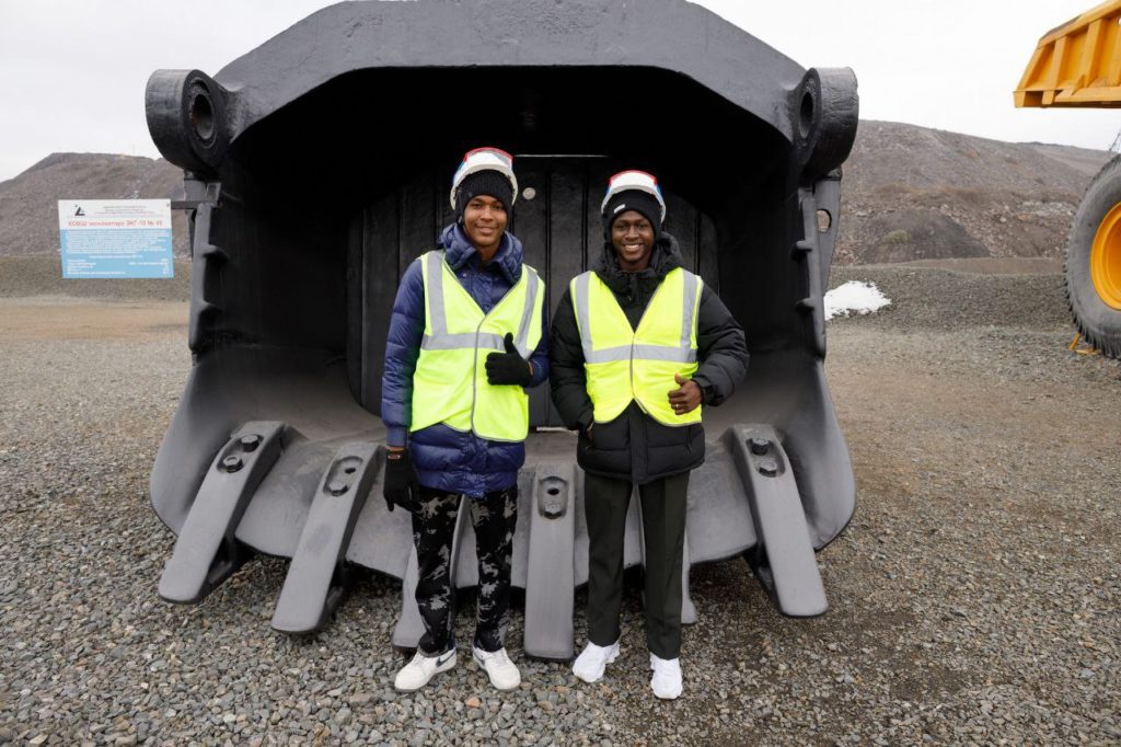 «Кузбассразрезуголь» поделился опытом развития промышленного туризма с гостями из Африки