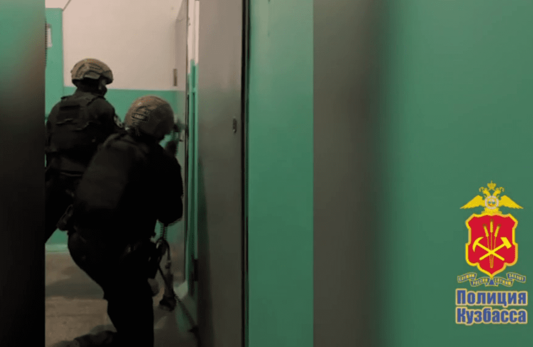 Похитителей двух миллионов рублей у пенсионерки из Осинников нашли в Томске