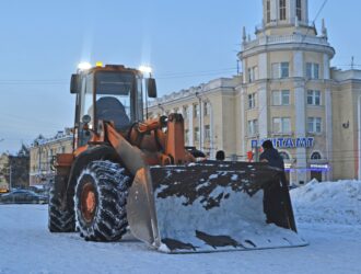 С улиц Кемерова за сутки вывезли более 17 тысяч кубометров снега