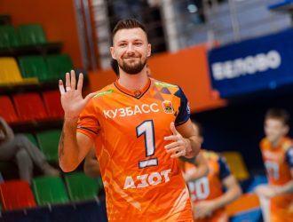 Волейбольный «Кузбасс» в субботу примет гостей из Сургута