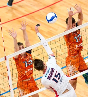 Молодежный состав «Кузбасса» дома на тай-брейке уступил гостям из Красноярска