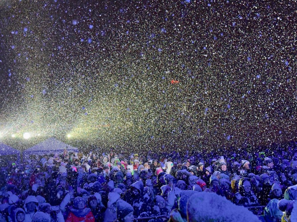 «Настоящая русская зима здесь!»: «Шерегешфест» 2025 открыл юбилейный 45-й горнолыжный сезон