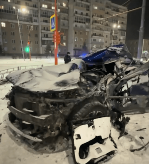 В Ленинске-Кузнецком в ДТП с вахтовых автобусом погиб человек