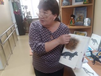 Книги с меховой «опушкой»: уникальные издания для незрячих выпускают в Кемерове