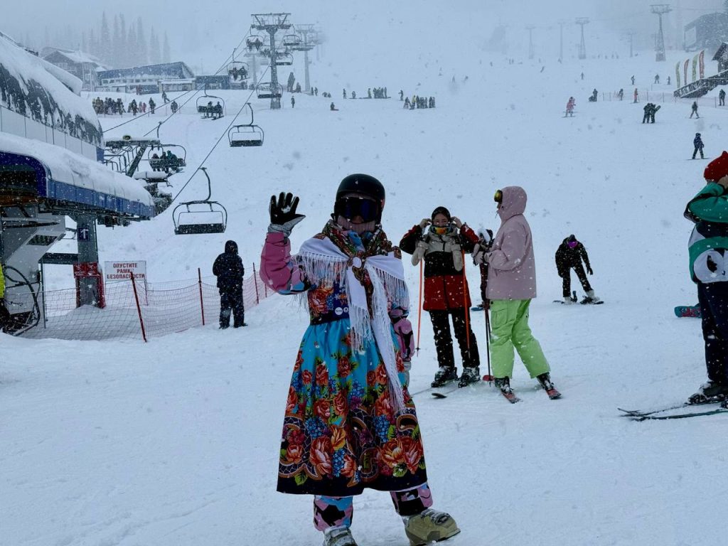 «Настоящая русская зима здесь!»: «Шерегешфест» 2025 открыл юбилейный 45-й горнолыжный сезон