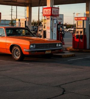 В Кузбассе подросткам запретят продавать бензин