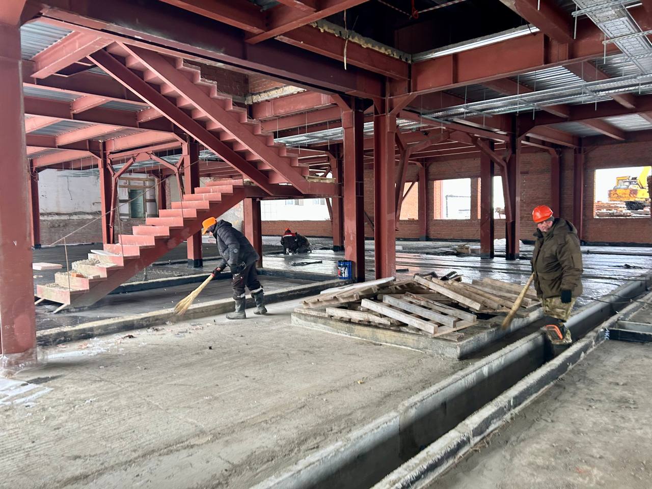 Застройщик срывает сроки реконструкции школы №3 в пгт Яя