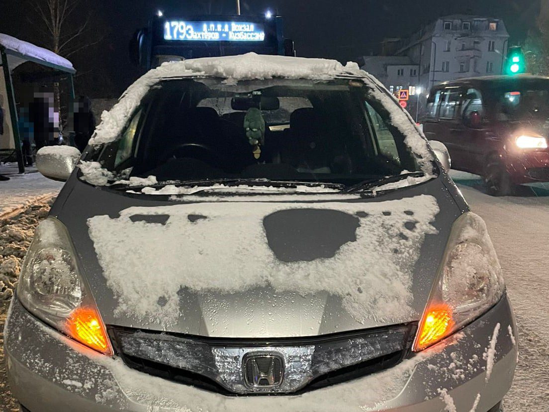 В Кемерове машина сбила возвращавшуюся со школы ученицу