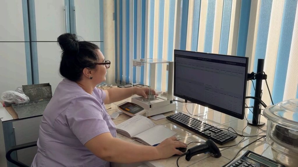 В День качества награждены лучшие работники Центральной углехимической лаборатории АО «СУЭК-Кузбасс»