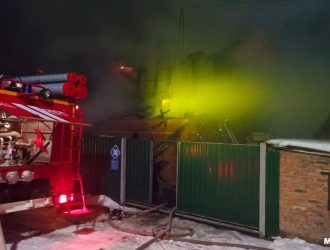 В Кемерове загорелся частный дом из-за проблем с печкой