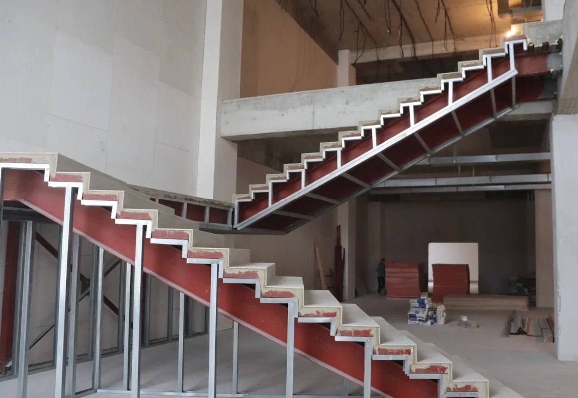 Проблемную школу в Калтане построили на три четверти