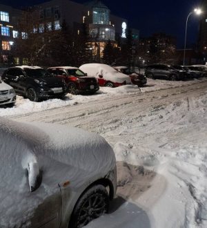 Мэр Кемерова потребовал выводить дворников на уборку снега с утра пораньше