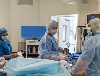 Кузбасские врачи научились лечить варикозную болезнь с помощью лазера