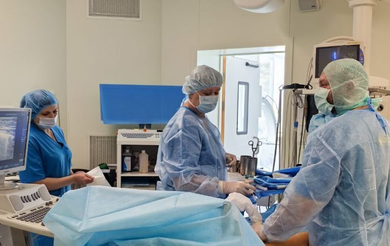 Кузбасские врачи научились лечить варикозную болезнь с помощью лазера