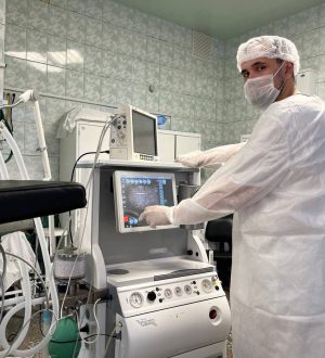 В 2025 году в государственные медицинские организации Кузбасса устроились 1 085 специалистов