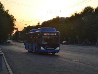 В Прокопьевске рейсовый автобус слетел в кювет
