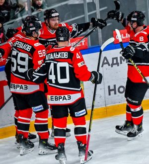 Новокузнецкий «Металлург» одолел «Нефтяник» в серии буллитов