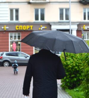 Кузбассовцам пора доставать зонты: в регион идут дожди и грозы