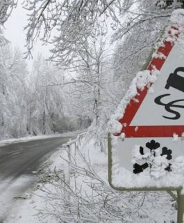 Штормовое предупреждение объявлено на вторник в Кузбассе