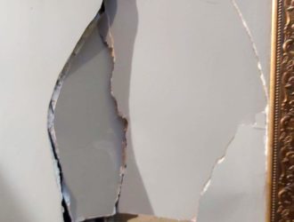 Не буди лихо: уснувший в караоке-баре кузбассовец устроил дебош