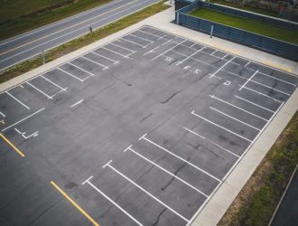 За ошибочные штрафы предложили давать месяц бесплатной парковки