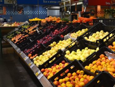 Продукты в январе 2026 года выросли в цене на 2,2%