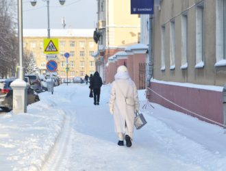 Кузбасским школьникам напомнили, при каких холодах можно не ходить на учебу