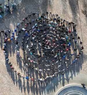 В Белове порядка 500 человек собрались в «Хоровод дружбы»