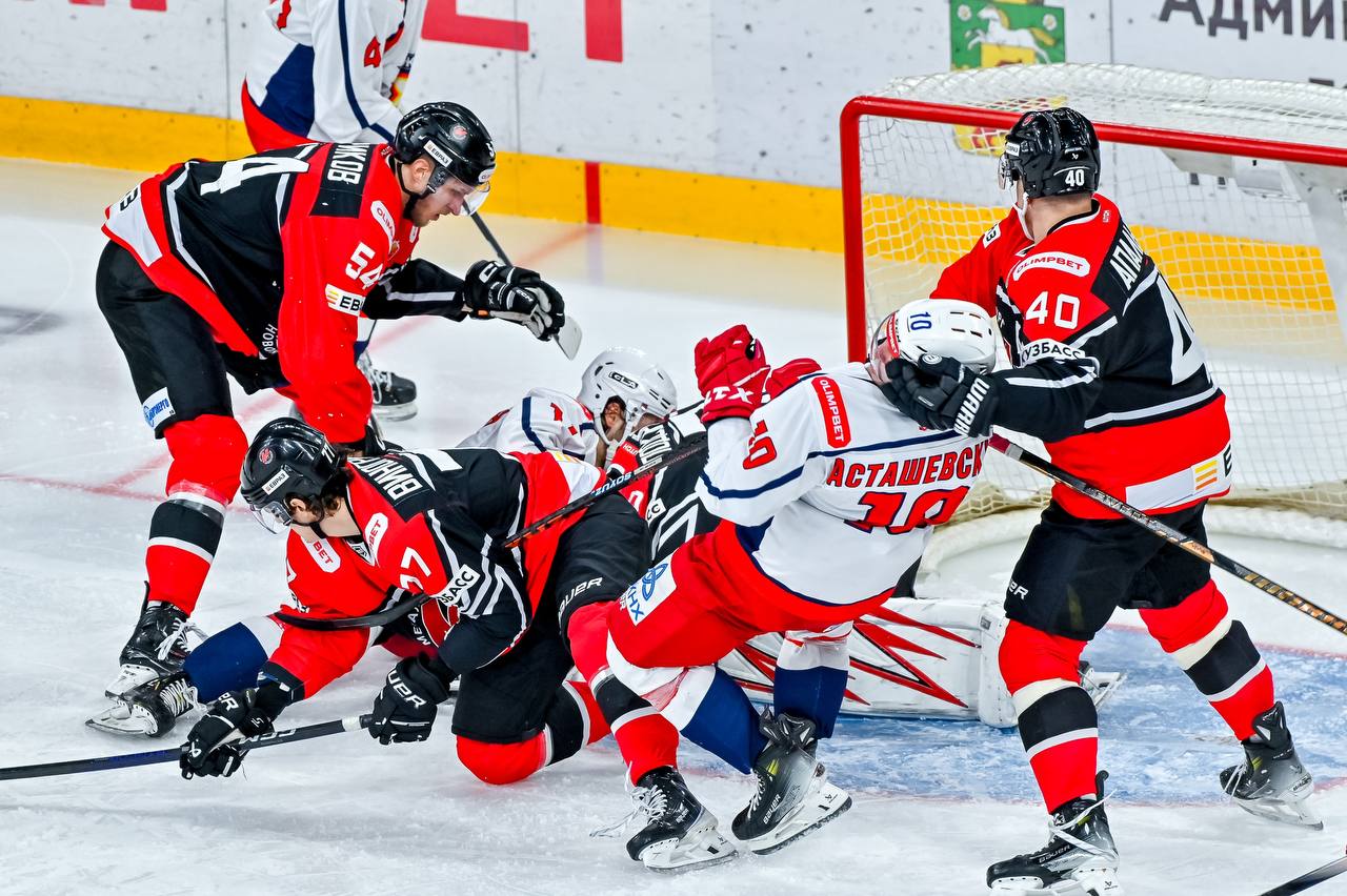 Новокузнецкий «Металлург» поражением завершил домашнюю серию