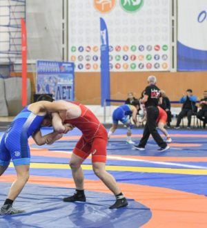 Юниоры Кузбасса завоевали медали всероссийских соревнованиях по вольной борьбе