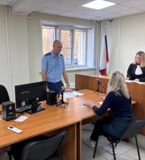 В Новокузнецке упавшей в колодец 4-летней девочке предприятие заплатит компенсацию