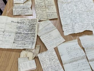 История в письмах: документы и любовные послания начала XX века случайно нашли в старом доме Новокузнецка