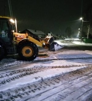 В Новокузнецком округе уборку снега ведут в круглосуточном режиме